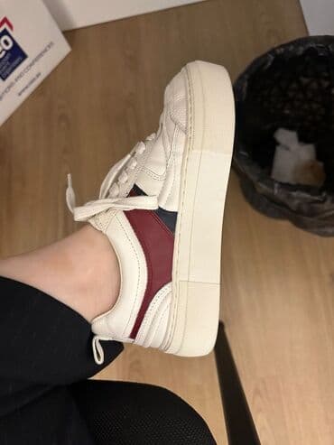 Ölçü: 36, rəng - Ağ, İşlənmiş lalafo.az -da Ölçü: 36, rəng - Ağ, İşlənmiş