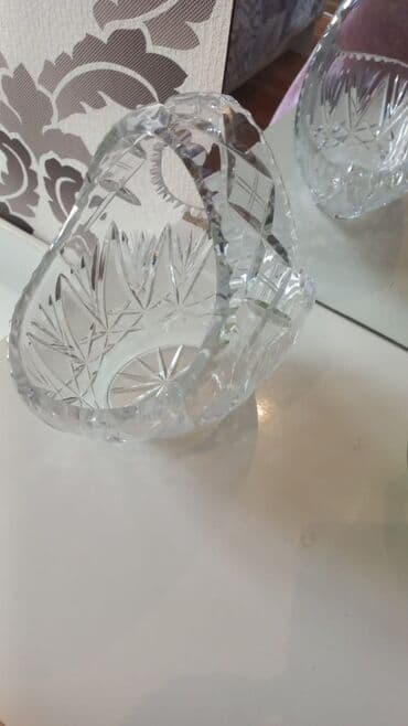 Kəsimli şüşə/kristal meyvə və ya konfet qabı - Material: qalın lalafo.az -da Kəsimli şüşə/kristal meyvə və ya konfet qabı - Material: qalın