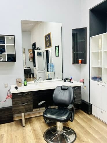 Kişi salonu üçün tam təchizatlı bərbər işi yerləri və mebelləri lalafo.az -da Kişi salonu üçün tam təchizatlı bərbər işi yerləri və mebelləri