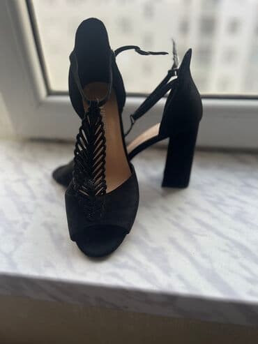 Tuflilər, Ölçü: 38, rəng - Qara, İşlənmiş lalafo.az -da Tuflilər, Ölçü: 38, rəng - Qara, İşlənmiş