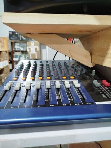 Студийные мониторы: Yamaha MG12/4 mikser və aktiv akustik sistem Məhsul təsviri: - at lalafo.az — 9 Студийные мониторы: Yamaha MG12/4 mikser və aktiv akustik sistem Məhsul təsviri: - — 9