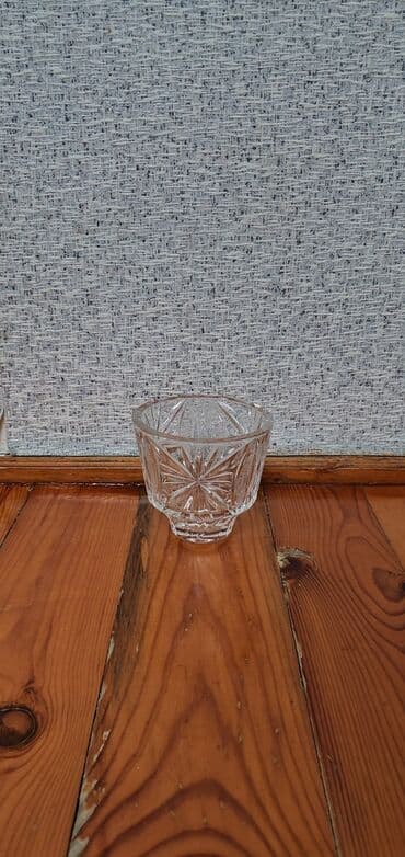 Qədimi xrustal çərəz və konfet qabları. Ayrı-ayrı da satılır bir lalafo.az -da Qədimi xrustal çərəz və konfet qabları. Ayrı-ayrı da satılır bir