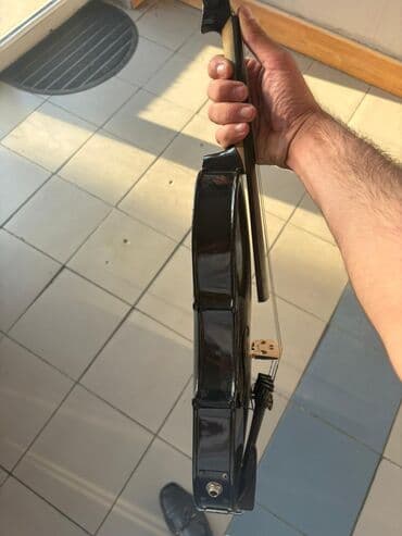 Elektro skripka satılır. Səsi çox təmizdir, yalnız 1 dəfə istifadə lalafo.az -da Elektro skripka satılır. Səsi çox təmizdir, yalnız 1 dəfə istifadə