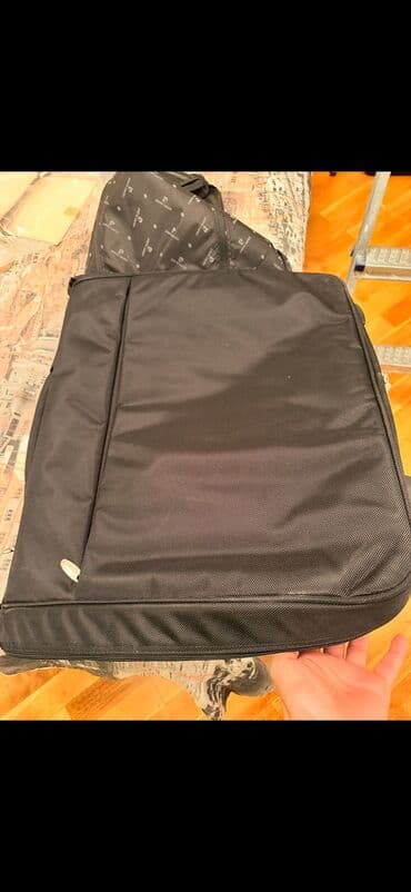 Kostyum, pencek daşınaq üçün çanta piere cardin baha alınıb 35 azn lalafo.az -da Kostyum, pencek daşınaq üçün çanta piere cardin baha alınıb 35 azn