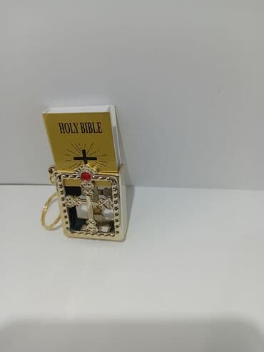 Məhsul: Mini “Holy Bible” dizaynlı açarlıq və gizli daraq dəsti - lalafo.az -da Məhsul: Mini “Holy Bible” dizaynlı açarlıq və gizli daraq dəsti -