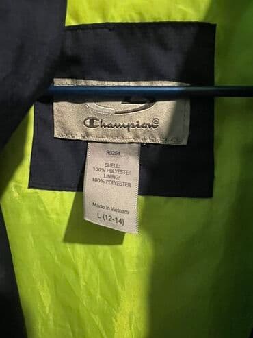 Champion marka uşaq/junior küləkkeçirməz gödəkçə - Ölçü: L (12–14) – lalafo.az -da Champion marka uşaq/junior küləkkeçirməz gödəkçə - Ölçü: L (12–14) –