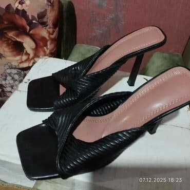 Qadın topuqlu terlik/sandal - Rəng: qara - Model: açıq burunlu lalafo.az -da Qadın topuqlu terlik/sandal - Rəng: qara - Model: açıq burunlu