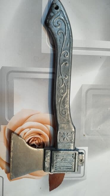 Sovet dövrundə Tula zavodunun istehsalı piknik suvenir baltası lalafo.az -da Sovet dövrundə Tula zavodunun istehsalı piknik suvenir baltası