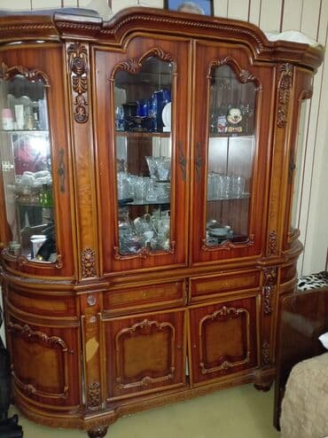 Şüşəli dolab vitrini, İşlənmiş, Ünvandan götürmə lalafo.az -da Şüşəli dolab vitrini, İşlənmiş, Ünvandan götürmə