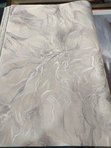Müasir dekorativ divar kağızı – mermer fakturalı, zərif metalik lalafo.az -da Müasir dekorativ divar kağızı – mermer fakturalı, zərif metalik
