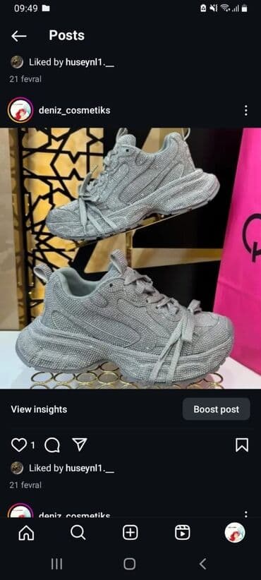 Parlaq daşlarla bəzədilmiş boz idman ayaqqabısı - Rəng: Boz/gümüşü lalafo.az -da Parlaq daşlarla bəzədilmiş boz idman ayaqqabısı - Rəng: Boz/gümüşü