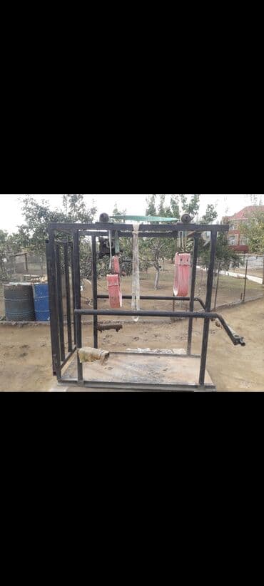 Inəkler üçün dırnaq təmizliyən stanok - Zəncir və dişli ötürücü ilə lalafo.az -da Inəkler üçün dırnaq təmizliyən stanok - Zəncir və dişli ötürücü ilə