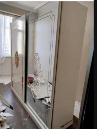 İşlənmiş, Kupe, 2 qapılı Düz dolab, Dolab-asılqan lalafo.az -da İşlənmiş, Kupe, 2 qapılı Düz dolab, Dolab-asılqan