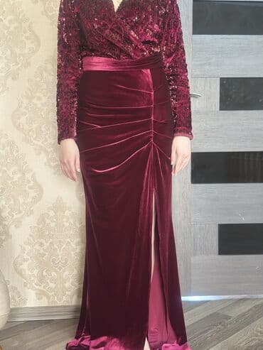 Ziyafet paltari. 2 defe geyinilib. L razmerdi lalafo.az -da Ziyafet paltari. 2 defe geyinilib. L razmerdi