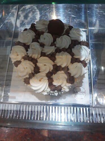 Ləpələr: Məhsul: Şirniyyat vitrini üçün müxtəlif tortlar Təsvir: - Şokoladlı lalafo.az -da — 5 Ləpələr: Məhsul: Şirniyyat vitrini üçün müxtəlif tortlar Təsvir: - Şokoladlı — 5