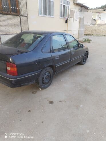 Opel Vectra: 2 l | 1990 il Sedan lalafo.az -da Opel Vectra: 2 l | 1990 il Sedan
