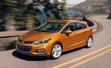 Chevrolet Cruze Hatchback və Hyundai Elantra Sedan – şəhər və uzun yol lalafo.az -da Chevrolet Cruze Hatchback və Hyundai Elantra Sedan – şəhər və uzun yol