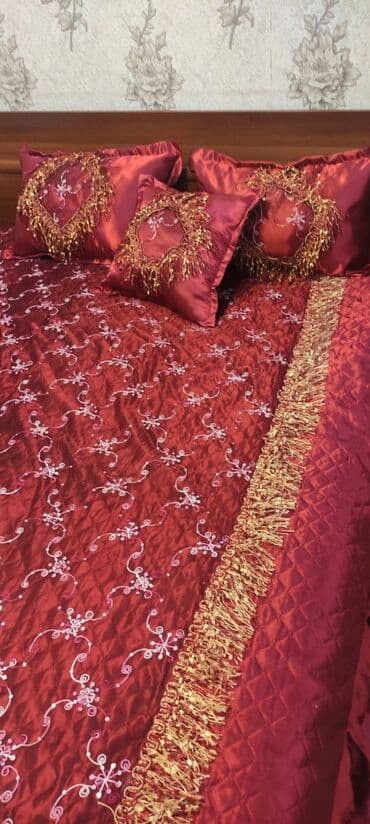 Yataq üçün Qaşlı rəng - Qırmızı Yataq örtüyü lalafo.az -da Yataq üçün Qaşlı rəng - Qırmızı Yataq örtüyü