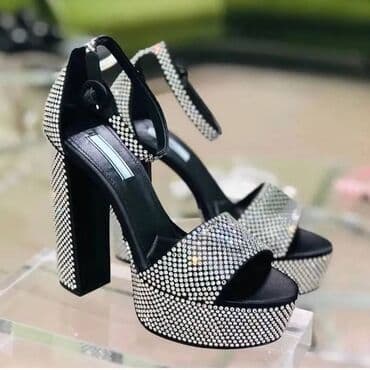 Tuflilər, Ölçü: 39, rəng - Gümüşü, Yeni lalafo.az -da Tuflilər, Ölçü: 39, rəng - Gümüşü, Yeni