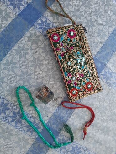 Dəst: əl işi bəzəkli çanta/etui, təsbeh və suvenirlə açarlıq Məkkədən lalafo.az -da Dəst: əl işi bəzəkli çanta/etui, təsbeh və suvenirlə açarlıq Məkkədən
