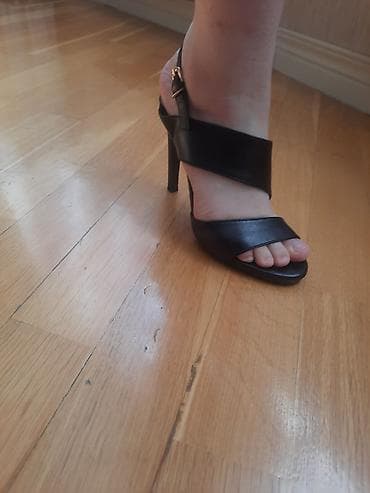 Ölçü: 37, rəng - Qara, İşlənmiş lalafo.az -da Ölçü: 37, rəng - Qara, İşlənmiş