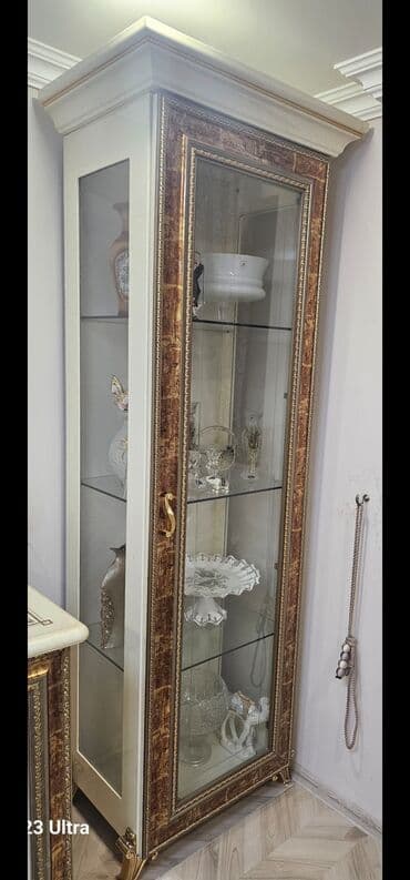 Şüşəli dolab vitrini lalafo.az -da Şüşəli dolab vitrini
