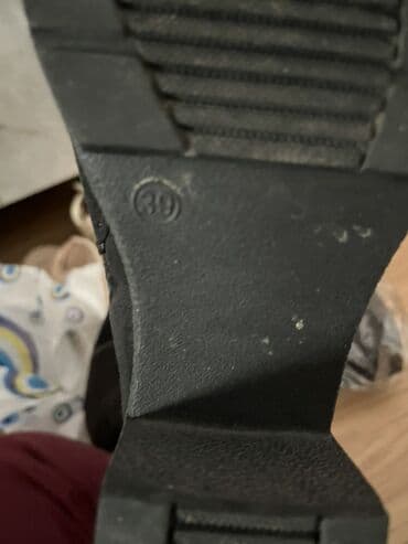 Qadın çəkmələri – qara rəng - Model: dizə qədər, yan tərəfdən lalafo.az -da Qadın çəkmələri – qara rəng - Model: dizə qədər, yan tərəfdən