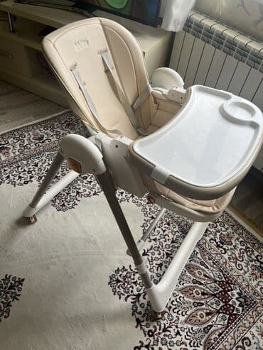 Kidillo uşaq yemək stulu - Rəng: bej/kremlı oturacaq, ağ süfrə və lalafo.az -da Kidillo uşaq yemək stulu - Rəng: bej/kremlı oturacaq, ağ süfrə və