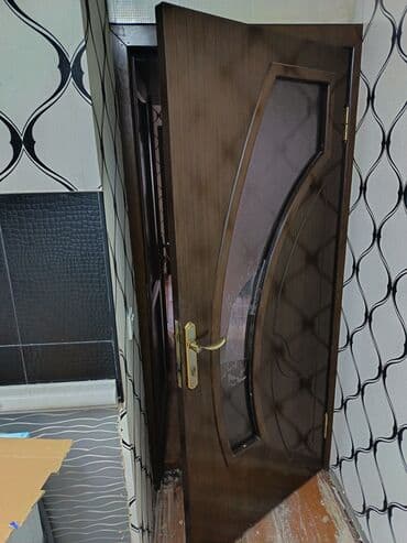 Бункерные двери: İç qapı – dekorativ şüşəli, taxta görünüşlü - Material: MDF/laminat at lalafo.az — 3 Бункерные двери: İç qapı – dekorativ şüşəli, taxta görünüşlü - Material: MDF/laminat — 3