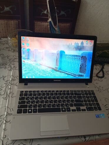 Samsung noutbuk Xüsusiyyətlər: - Ekran: təxminən 15.6" - Prosessor lalafo.az -da Samsung noutbuk Xüsusiyyətlər: - Ekran: təxminən 15.6" - Prosessor