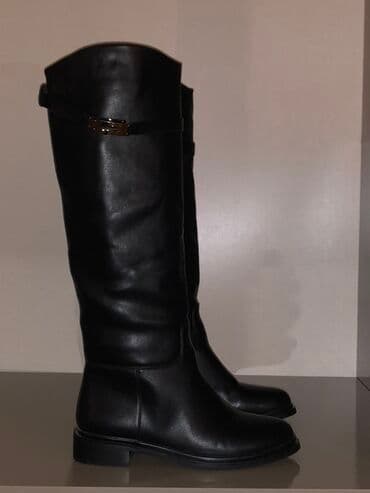 Yenidir. 1-2 dəfə geyilinib. Razmeri səhv gəldiyi üçün satılır. Qadın lalafo.az -da Yenidir. 1-2 dəfə geyilinib. Razmeri səhv gəldiyi üçün satılır. Qadın