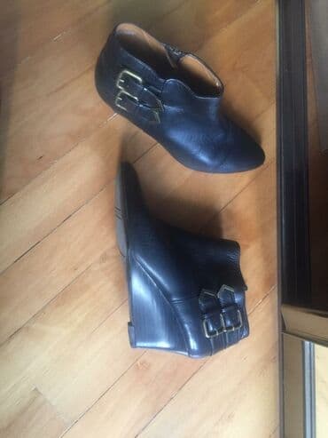 Ölçü: 39, rəng - Qara, İşlənmiş lalafo.az -da Ölçü: 39, rəng - Qara, İşlənmiş