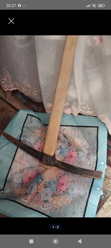Bağ və tikinti üçün külünk - Material: polad işçi hissə, möhkəm ağac at lalafo.az Bağ və tikinti üçün külünk - Material: polad işçi hissə, möhkəm ağac