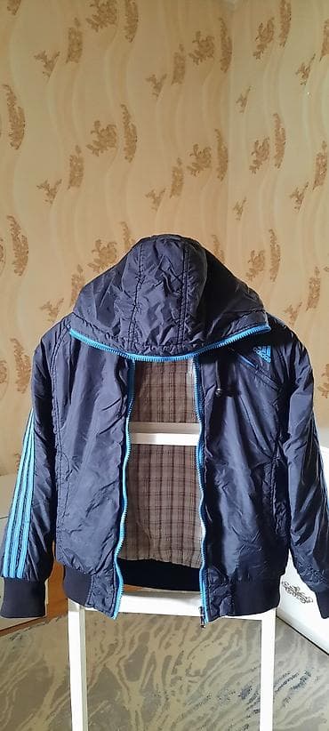 Uşaq üçün ikiüzlü kapüşonlu yüngül gödəkçə - Brend: Adidas (loqo lalafo.az -da Uşaq üçün ikiüzlü kapüşonlu yüngül gödəkçə - Brend: Adidas (loqo