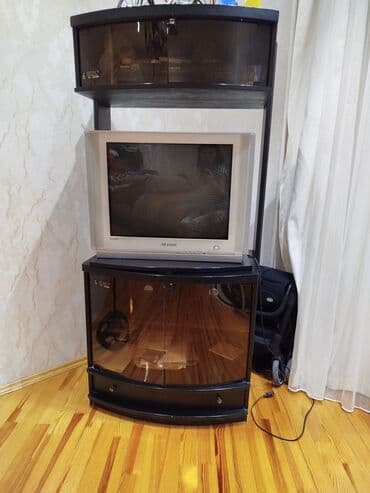 İşlənmiş, Künc Tv altlığı, Şüşəli lalafo.az -da İşlənmiş, Künc Tv altlığı, Şüşəli