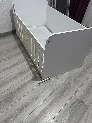 Oğlan və qız üçün, Dördbucaq, Beşik, Dəstsiz, Matras ilə, Yellənmə mexanizmsiz lalafo.az -da Oğlan və qız üçün, Dördbucaq, Beşik, Dəstsiz, Matras ilə, Yellənmə mexanizmsiz