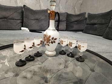 Dekorativ qrafin və 6 stəkandan ibarət dəst - Material: şüşə - lalafo.az -da Dekorativ qrafin və 6 stəkandan ibarət dəst - Material: şüşə -