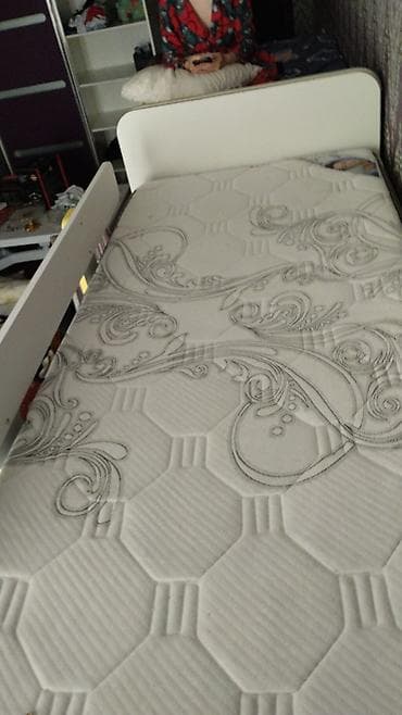 Oğlan və qız üçün, Çarpayı, Bazasız, Matras ilə, Siyirməsiz lalafo.az -da Oğlan və qız üçün, Çarpayı, Bazasız, Matras ilə, Siyirməsiz