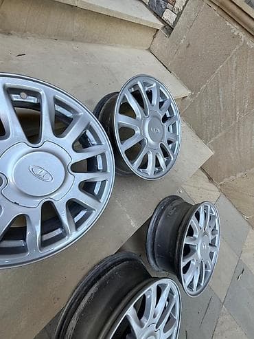 Disk VAZ (LADA) R 15, 4 Boltlu lalafo.az -da — 1 Disk VAZ (LADA) R 15, 4 Boltlu — 1