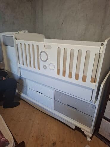 Oğlan və qız üçün, İşlənmiş, Dördbucaq, Beşik, Matras ilə, Yellənmə mexanizm ilə lalafo.az -da Oğlan və qız üçün, İşlənmiş, Dördbucaq, Beşik, Matras ilə, Yellənmə mexanizm ilə