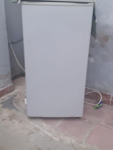 Kompakt birqapılı soyuducu Xüsusiyyətlər: - Üst hissədə dondurucu lalafo.az -da Kompakt birqapılı soyuducu Xüsusiyyətlər: - Üst hissədə dondurucu