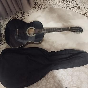 Klassik akustik gitara – qara rəngdə, parlaq korpuslu. - Korpus: tam lalafo.az -da — 2 Klassik akustik gitara – qara rəngdə, parlaq korpuslu. - Korpus: tam — 2