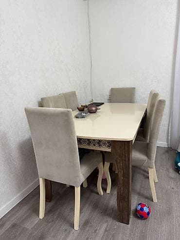 Qonaq otağı üçün, İşlənmiş, Dördbucaq masa, 6 stul lalafo.az -da Qonaq otağı üçün, İşlənmiş, Dördbucaq masa, 6 stul