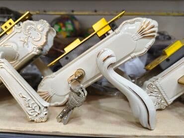 Дверные стекла: Klassik dizaynlı qapı dəsti - Ağ-qızılı tonlarda dekorativ naxışlı at lalafo.az — 1 Дверные стекла: Klassik dizaynlı qapı dəsti - Ağ-qızılı tonlarda dekorativ naxışlı — 1