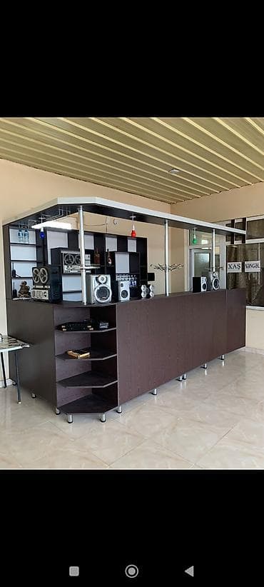 Bar satilir. Hundurluk 237 sm. Qapilari 70 sm, eni 130sm, uzunluq lalafo.az -da Bar satilir. Hundurluk 237 sm. Qapilari 70 sm, eni 130sm, uzunluq