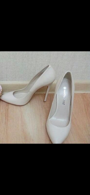 Tuflilər, Ölçü: 36.5, rəng - Bej, İşlənmiş lalafo.az -da Tuflilər, Ölçü: 36.5, rəng - Bej, İşlənmiş