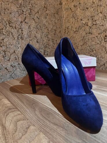 Tuflilər, Ölçü: 37, rəng - Göy, İşlənmiş lalafo.az -da Tuflilər, Ölçü: 37, rəng - Göy, İşlənmiş