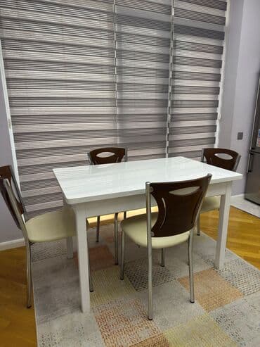 Mətbəx üçün, İşlənmiş, Kvadrat masa, 4 stul lalafo.az -da Mətbəx üçün, İşlənmiş, Kvadrat masa, 4 stul