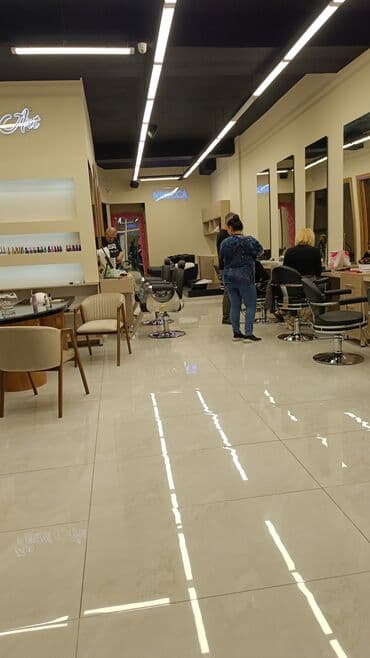 Salonda ARENDAYA MASALAR VERİLİR.Geniş və müasir salon sahəsi – lalafo.az -da Salonda ARENDAYA MASALAR VERİLİR.Geniş və müasir salon sahəsi –