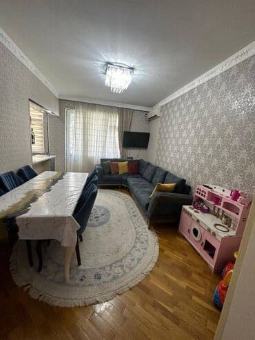 4-mikrorayonda Qızıltac Şadlıq sarayının yanında 5 mərtəbəli binanın lalafo.az -da 4-mikrorayonda Qızıltac Şadlıq sarayının yanında 5 mərtəbəli binanın